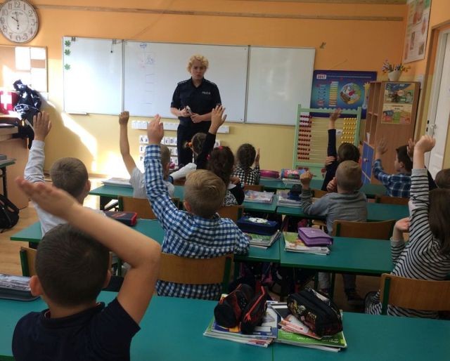 Akcja „Bezpieczna droga do szkoły”, czyli cykl spotkań dla dzieci i młodzieży z malborskich szkół i przedszkoli - 12.09.2017