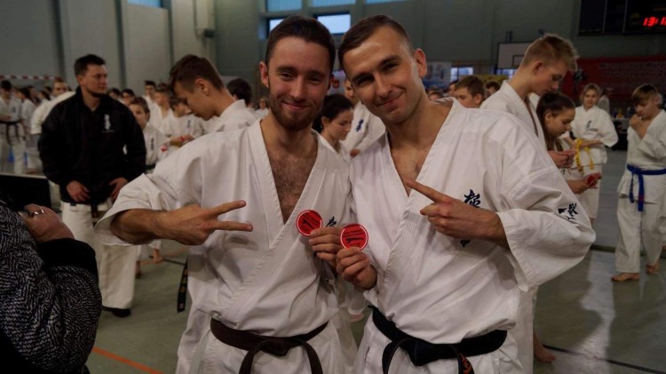 Zawodnicy Malborskiego Klubu Kyokushin wrócili z Mistrzostw z 5 medalami.&#8230;
