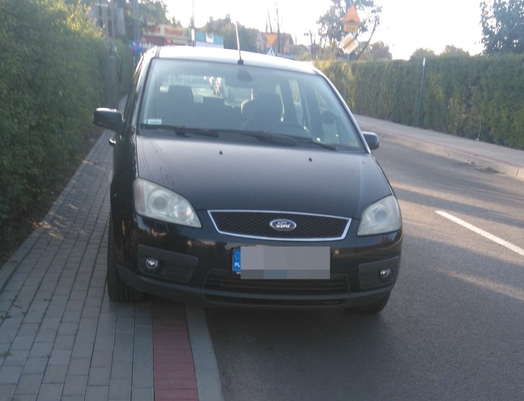 Mistrzowie(nie tylko)parkowania na chodniku przy Kochanowskiego w Malborku&#8230;