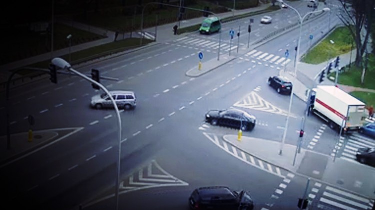 Zobacz nagranie: Obywatelskie zatrzymanie pijanego kierowcy w Malborku.&#8230;